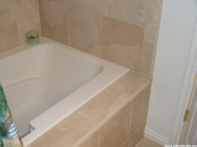 1105 E Avalon Hills Dr, Ogden, UT 84404 — photo 7