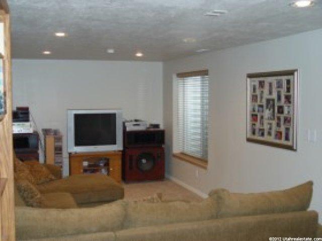 1105 E Avalon Hills Dr, Ogden, UT 84404 — photo 8
