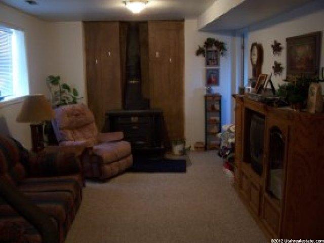 902 W 300 S, Vernal, UT 84078 — photo 4