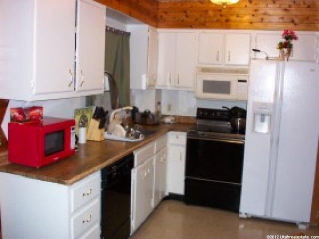 3541 S Toolson Dr, Magna, UT 84044 — photo 2