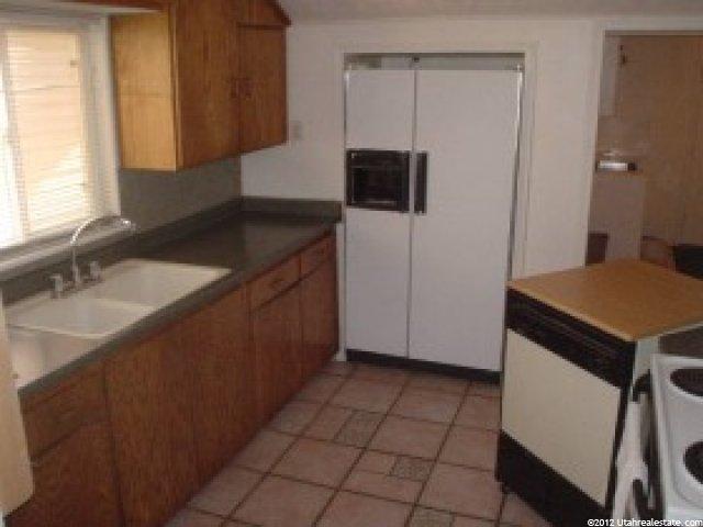 5972 S Gillen Ln, Murray, UT 84107 — photo 4