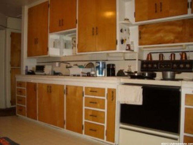 36 S Lakeview Dr, Clearfield, UT 84015 — photo 5