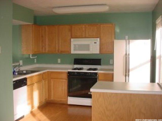 422 E 525 S, Clearfield, UT 84015 — photo 2