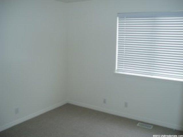 698 W 1900 N, Clinton, UT 84015 — photo 5