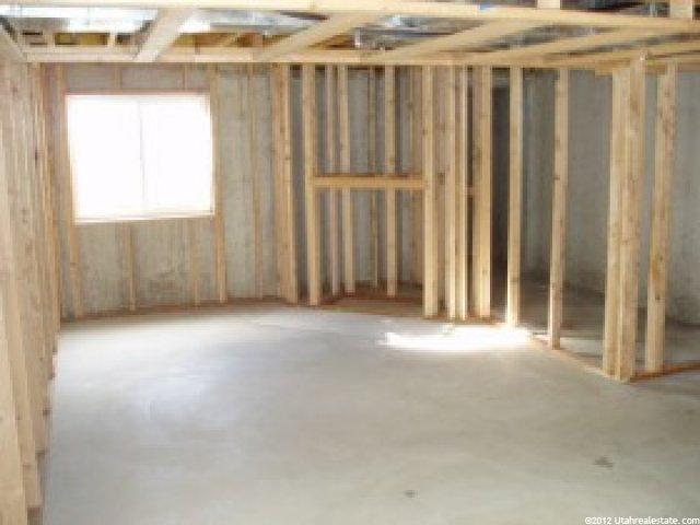 698 W 1900 N, Clinton, UT 84015 — photo 10