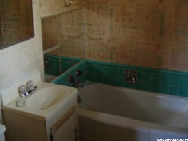 9262 S Sneddon Dr E, Sandy, UT 84070 — photo 7