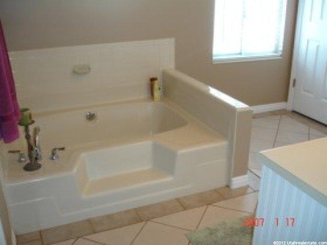 1393 N 400 W, Centerville, UT 84014 — photo 6