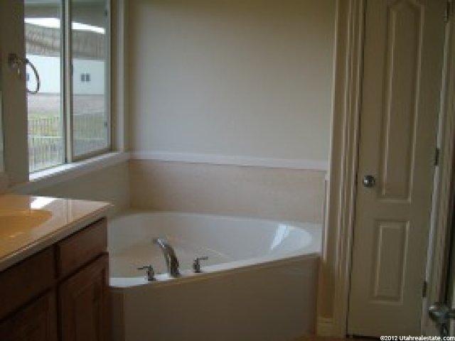 138 N 1980 W, Marriott Slaterville, UT 84404 — photo 6