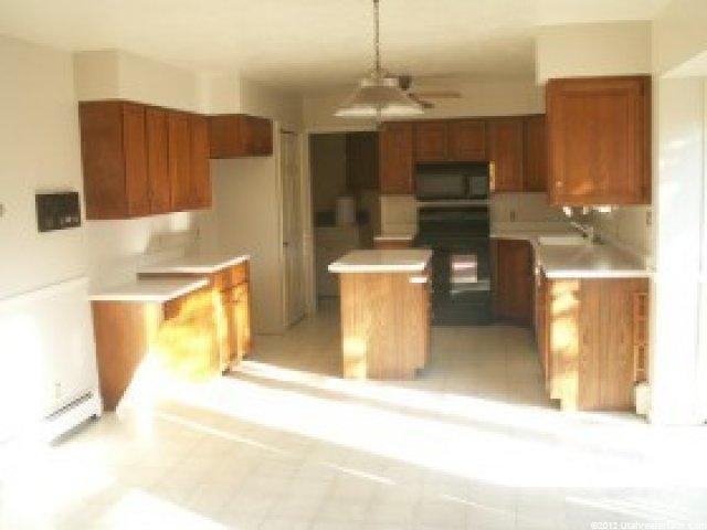 10673 S 390 E, Sandy, UT 84070 — photo 4