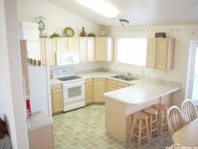 1972 S 575 E, Clearfield, UT 84015 — photo 4
