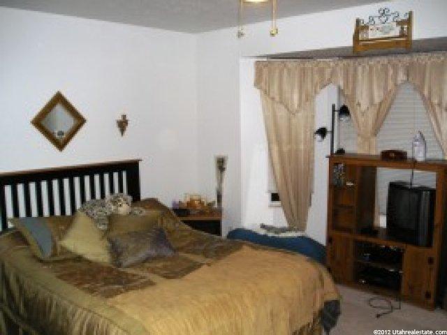 182 Meadow View Dr, Ogden, UT 84404 — photo 6