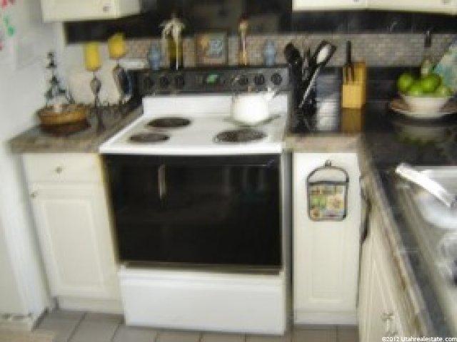 2221 Arbor Ln, Holladay, UT 84117 — photo 7