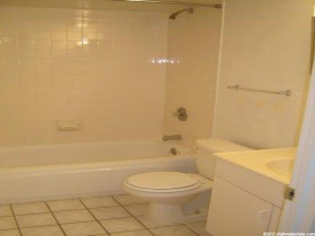 2221 Arbor Ln, Holladay, UT 84117 — photo 9