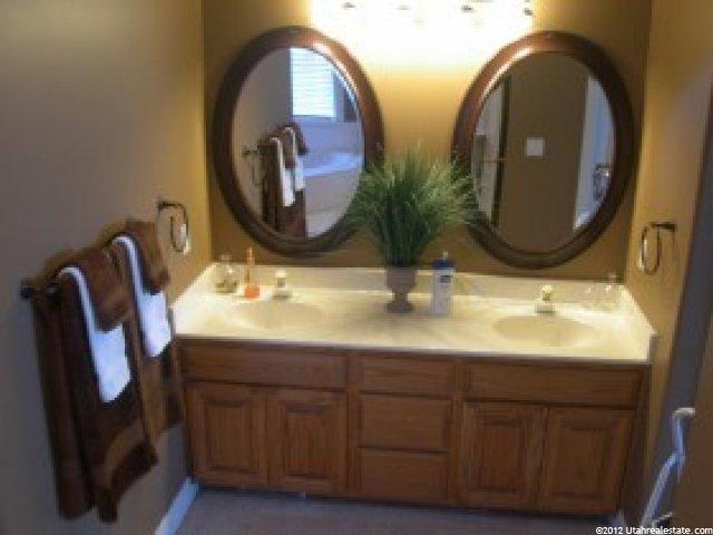 201 W 5600 S, Washington Terrace, UT 84405 — photo 3