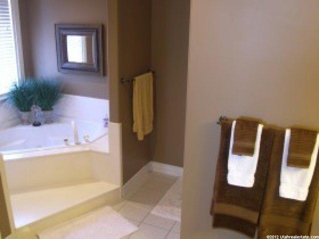 201 W 5600 S, Washington Terrace, UT 84405 — photo 4