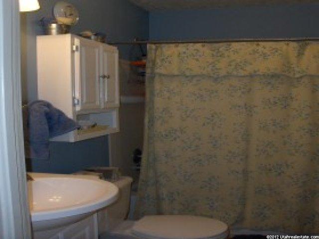 9 W Center St, Hyde Park, UT 84318 — photo 6