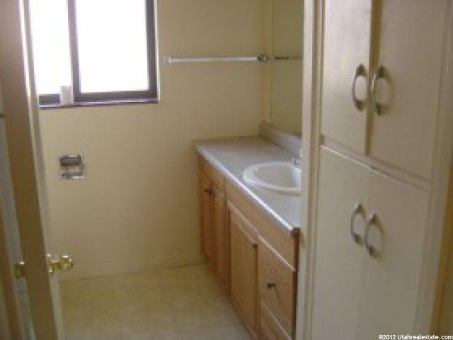 1225 Henderson Dr, Ogden, UT 84404 — photo 2