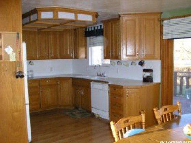 310 E 1000 N, Harrisville, UT 84404 — photo 8