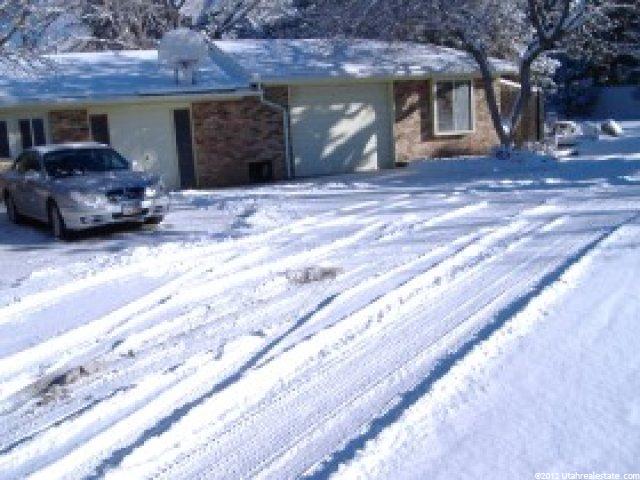 9520 S Glacier Ln, Sandy, UT 84092 — photo 2