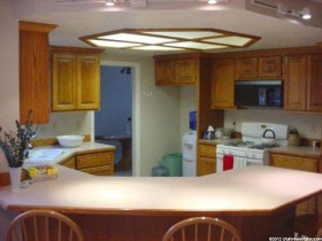 138 Deer Run Ln, Layton, UT 84040 — photo 2