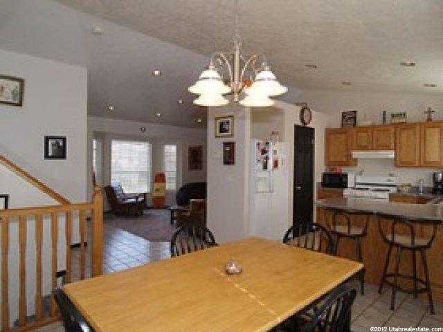 101 W 2050 S, Clearfield, UT 84015 — photo 2