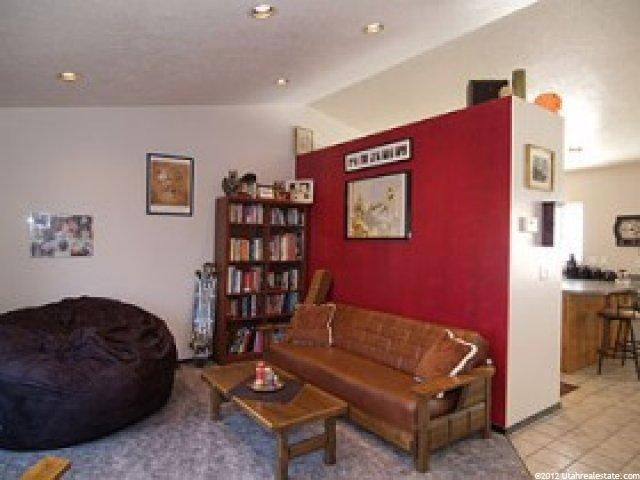 101 W 2050 S, Clearfield, UT 84015 — photo 4