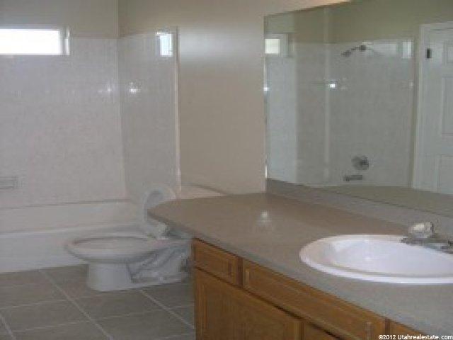 2111 Jenny Ln, Clearfield, UT 84015 — photo 2