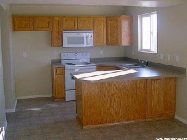 2111 Jenny Ln, Clearfield, UT 84015 — photo 7