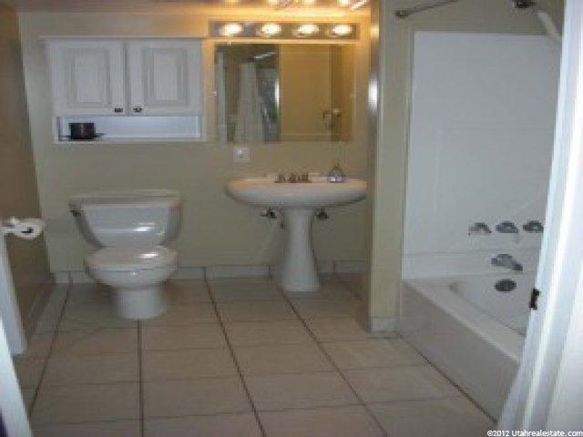 622 Crestwood Cir, Bountiful, UT 84010 — photo 4