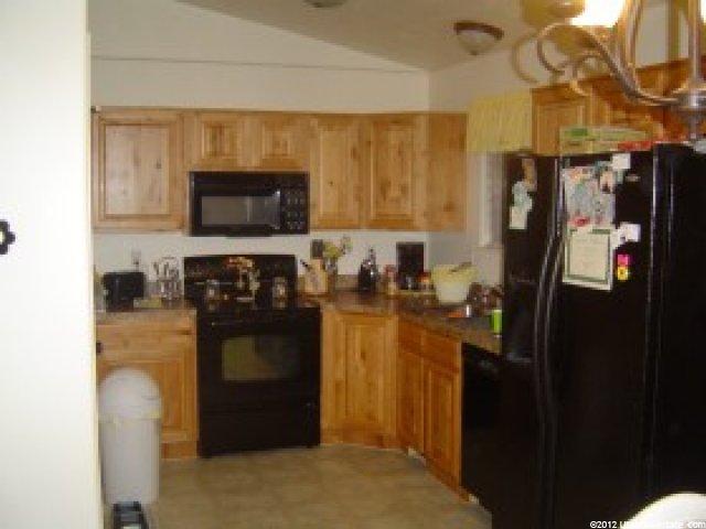 1611 W 600 N, Clinton, UT 84015 — photo 2