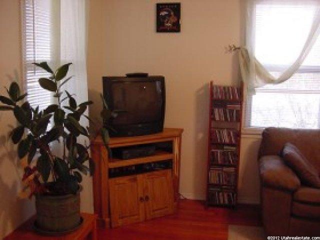 3860 Grandview Dr, Ogden, UT 84403 — photo 9