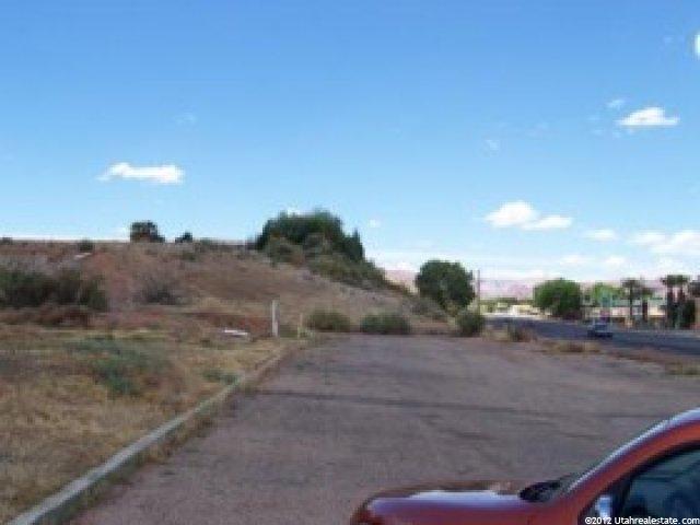 584 S Dixie Drive #8, Washington County, UT 84770 — photo 2