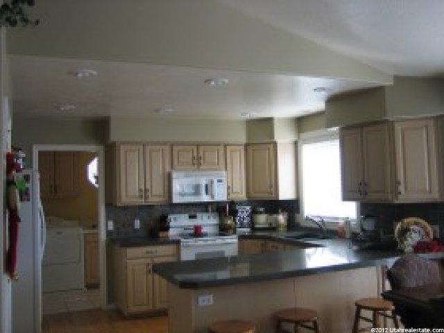 140 E 1350 N, Bountiful, UT 84010 — photo 5