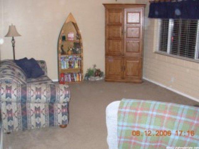 18 Airlane Dr, Clearfield, UT 84015 — photo 5