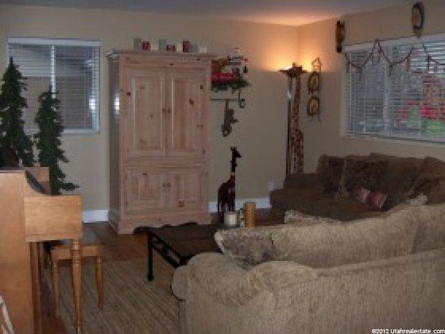 242 W Golden Ave, Layton, UT 84041 — photo 2