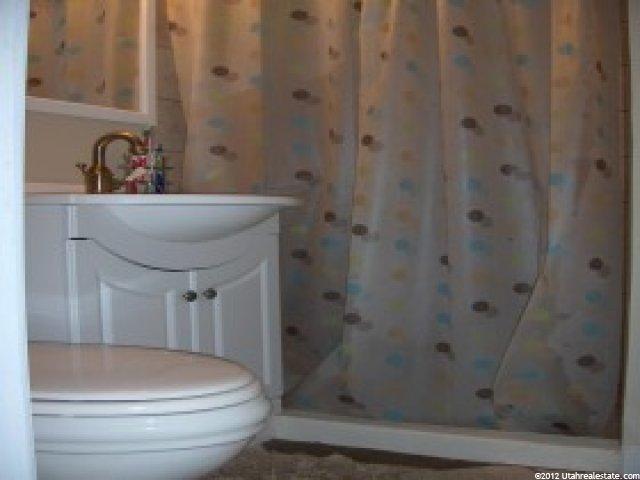 242 W Golden Ave, Layton, UT 84041 — photo 9