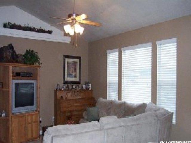 1042 Inverness Dr, Syracuse, UT 84075 — photo 5