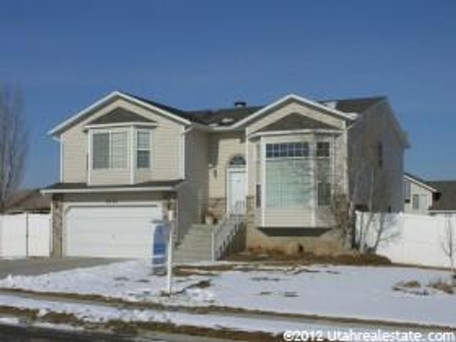 4836 W SUNSET PARK LN, West Jordan UT 84088