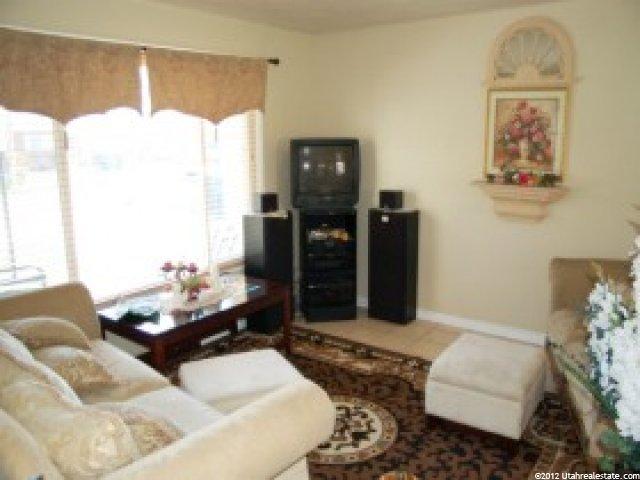 1446 W Carlos Dr, West Valley City, UT 84119 — photo 2