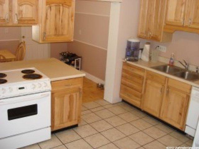 10287 S Zinnia Way E, Sandy, UT 84092 — photo 3