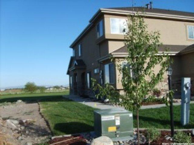 125 Hillsborough Dr, Pleasant View, UT 84414 — photo 2