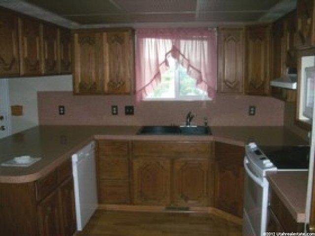 910 N 1550 E, Layton, UT 84040 — photo 6