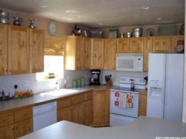 3694 N 2800 W, Farr West, UT 84404 — photo 2