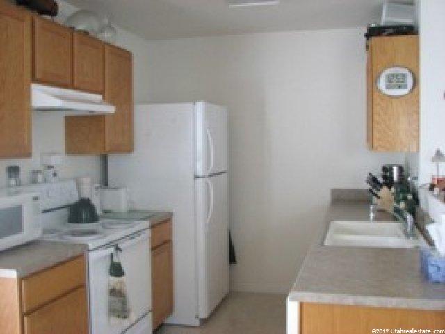 1988 N 2225 W, Clinton, UT 84015 — photo 4