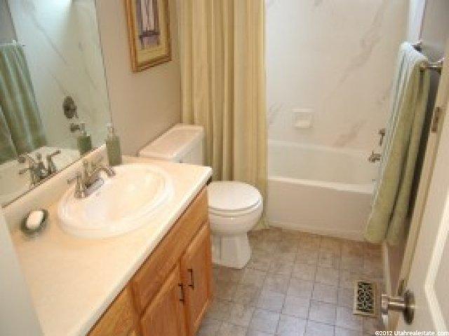 6359 Settlers Point Dr, West Valley City, UT 84128 — photo 9