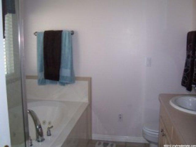 92 W 2250 N, Layton, UT 84041 — photo 7