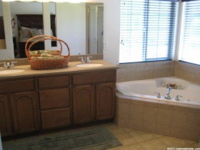 4515 S 3425 W, West Haven, UT 84401 — photo 10