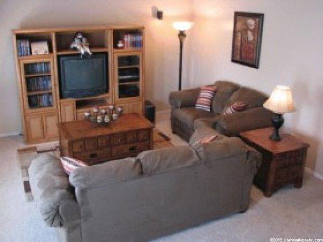 88 E 1770 N, Layton, UT 84041 — photo 10