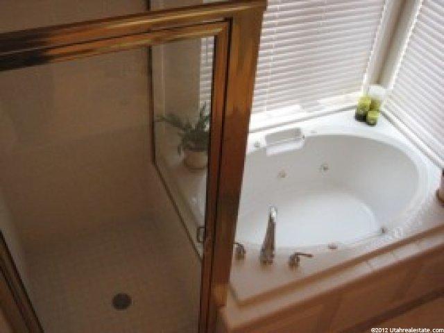 88 E 1770 N, Layton, UT 84041 — photo 12