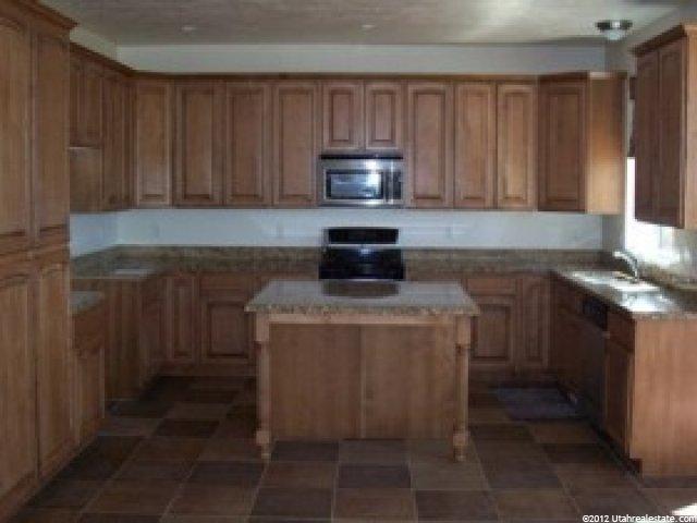 847 N Browning Ln, Farmington, UT 84025 — photo 2